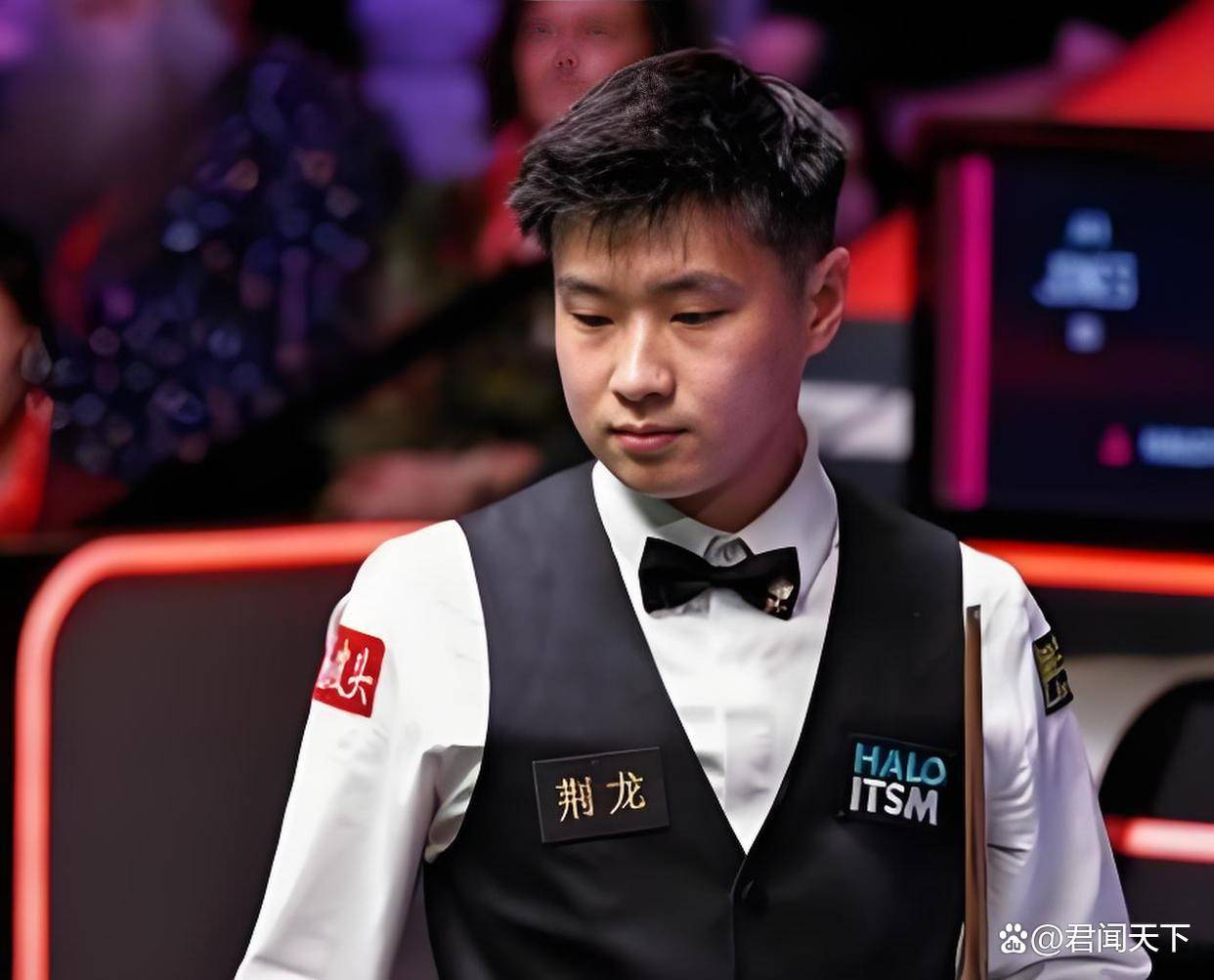 起到渲染气 起到渲染气