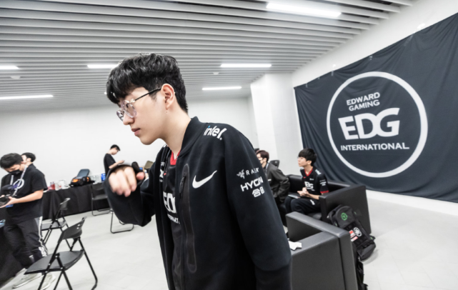 平与激情 平与激情